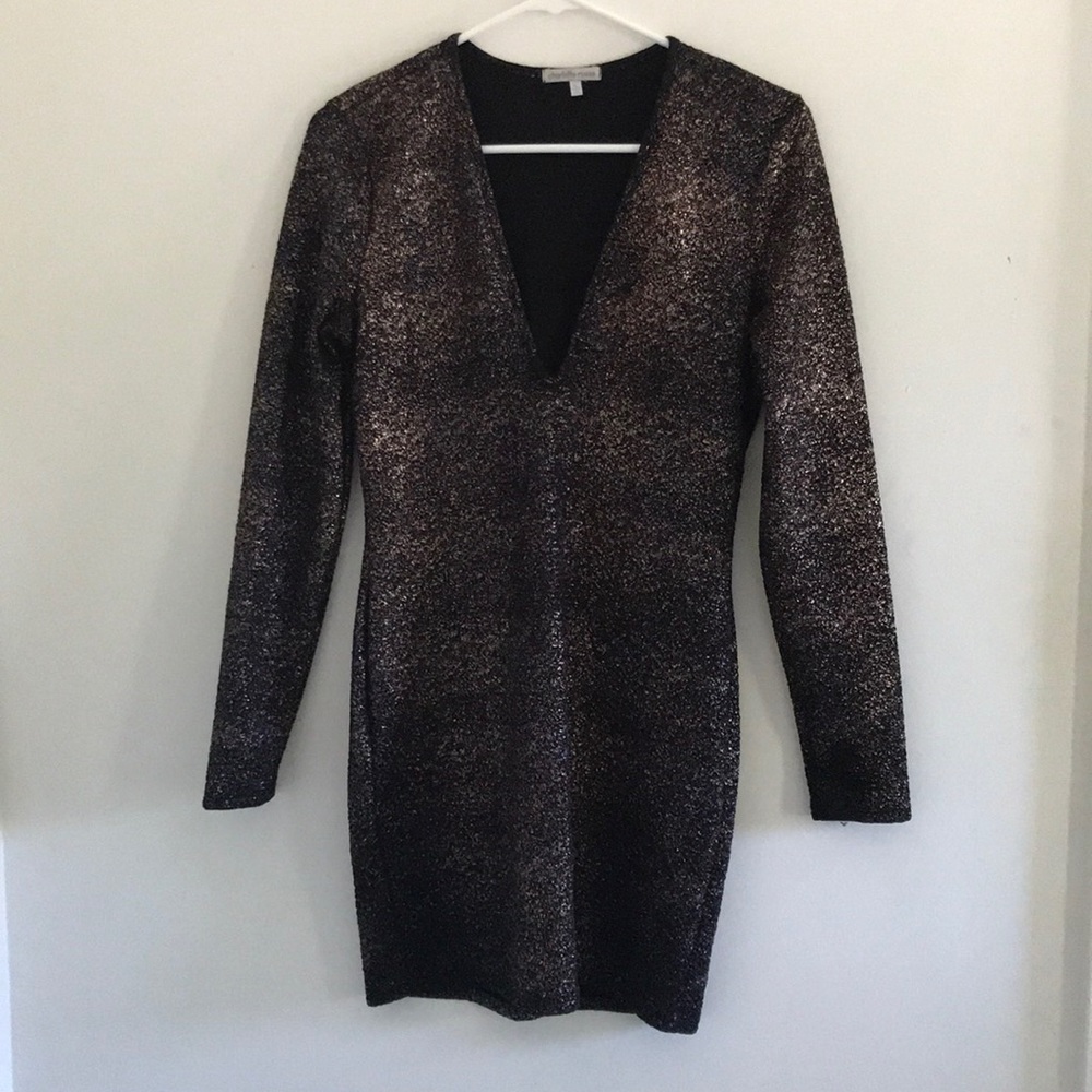 ❤️ Bronze sparkly bodycon V neck dress